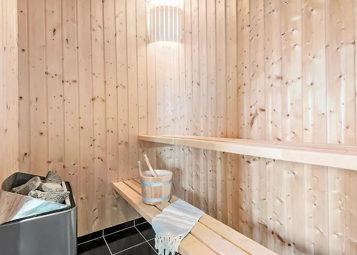 In With Sauna
